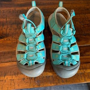 Keen water and hiking shoes, women’s size 9